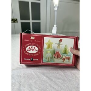 Nordicware Cookie Cutters 3-D Stand Up Holiday Set